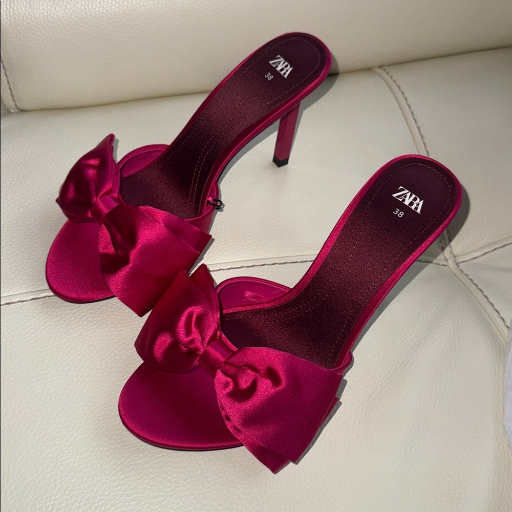 Zara Fuchsia Satin Bow Heels‎ - Picture 4 of 12